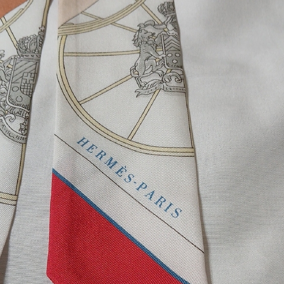Hermes Springs Springs Silk Twilly Scarf - Picture 2 of 4